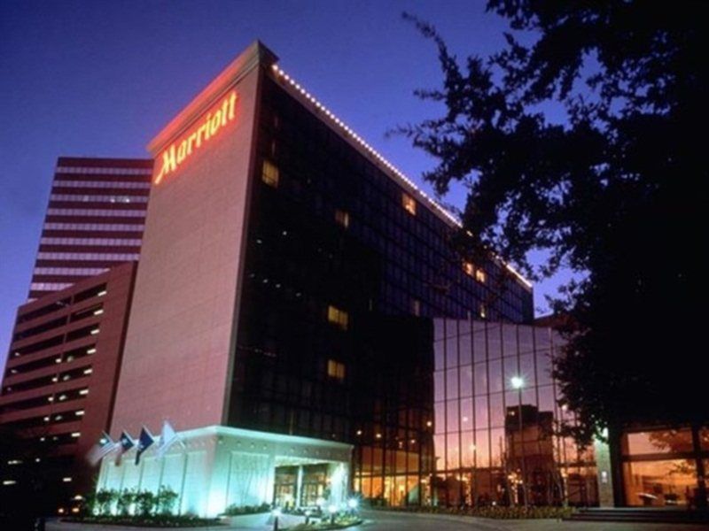 Houston Marriott West Loop By The Galleria Exterior photo